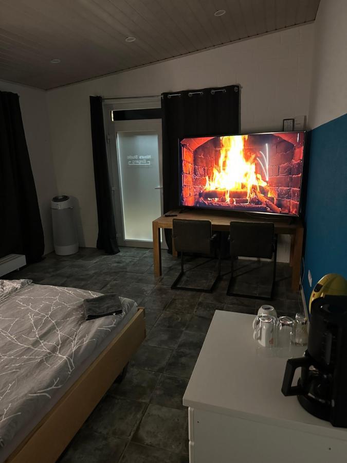 Ubernachtungsmoglichkeit Und Monteurzimmer Apartment Hamdorf ภายนอก รูปภาพ